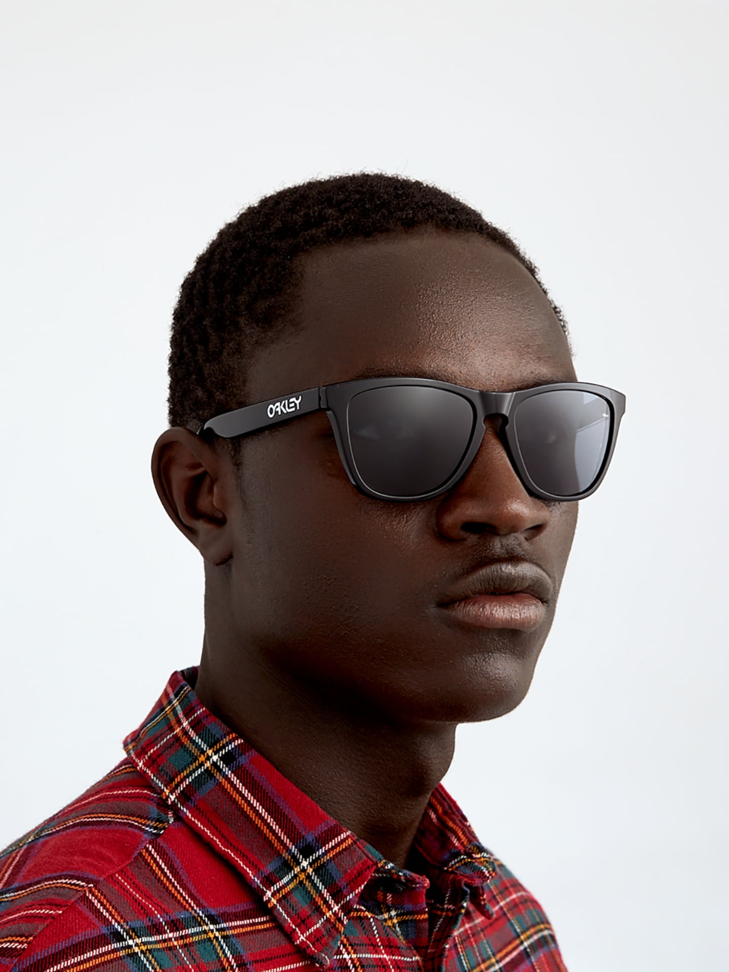 Sunglasses Oakley OO9013 Frogskins™ | Free Shipping | Glasses.com®