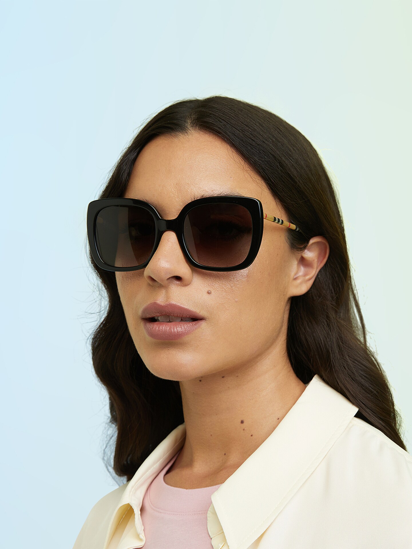 Burberry Carroll 54mm Square Sunglasses Sunglasses Burberry BE4323 Caroll | Free Shipping | Glasses.com® main image 4