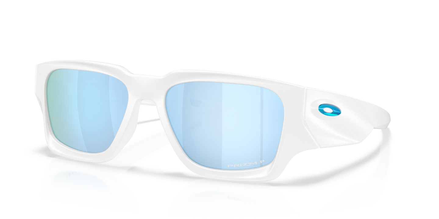 Sunglasses Oakley OO9514 Instagator | Free Shipping | Glasses.com®